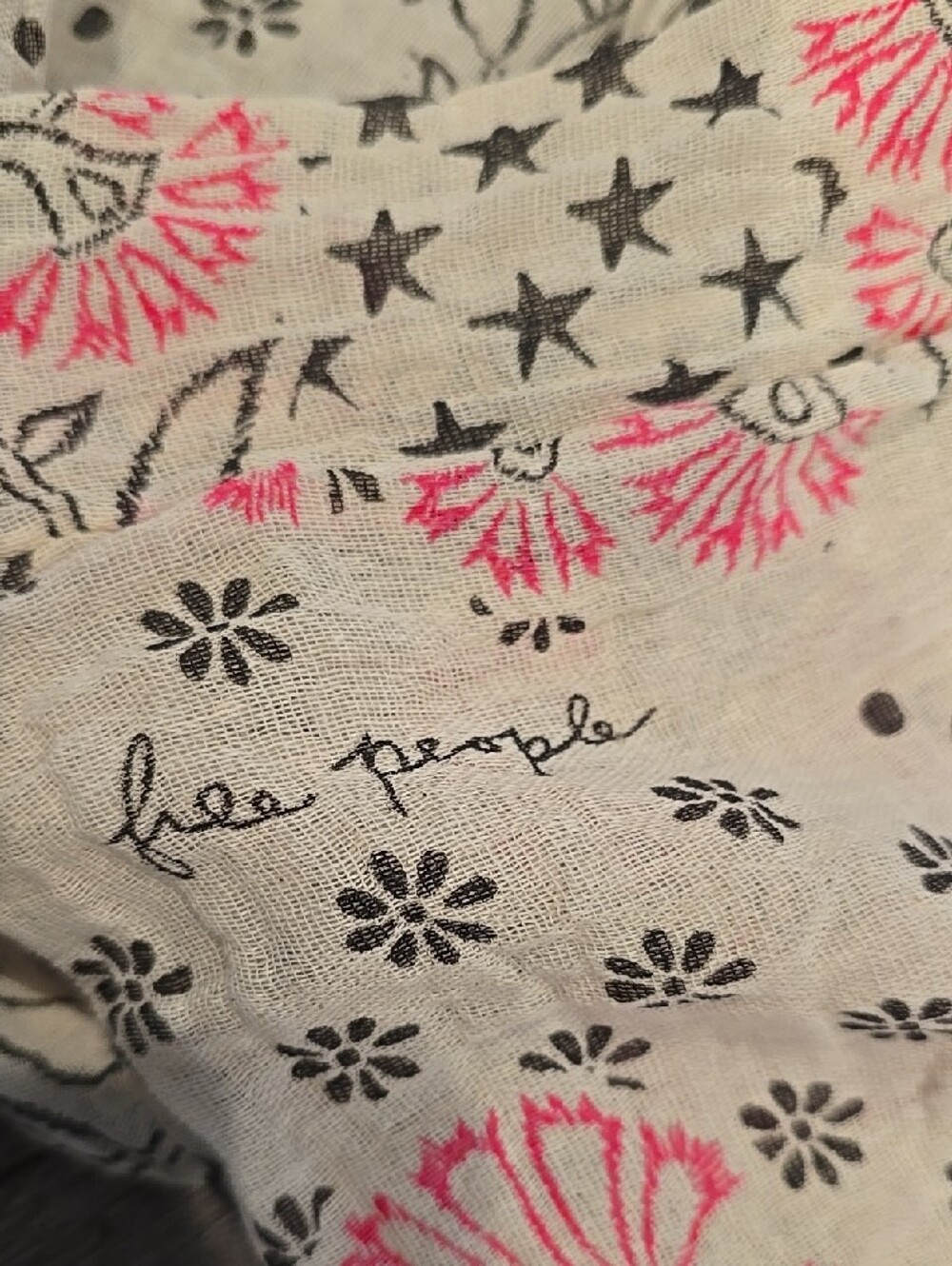 Free People Floral Patchwork Cream and Pink Shear 3 Set Boho Style bags. - Picture 13 of 14